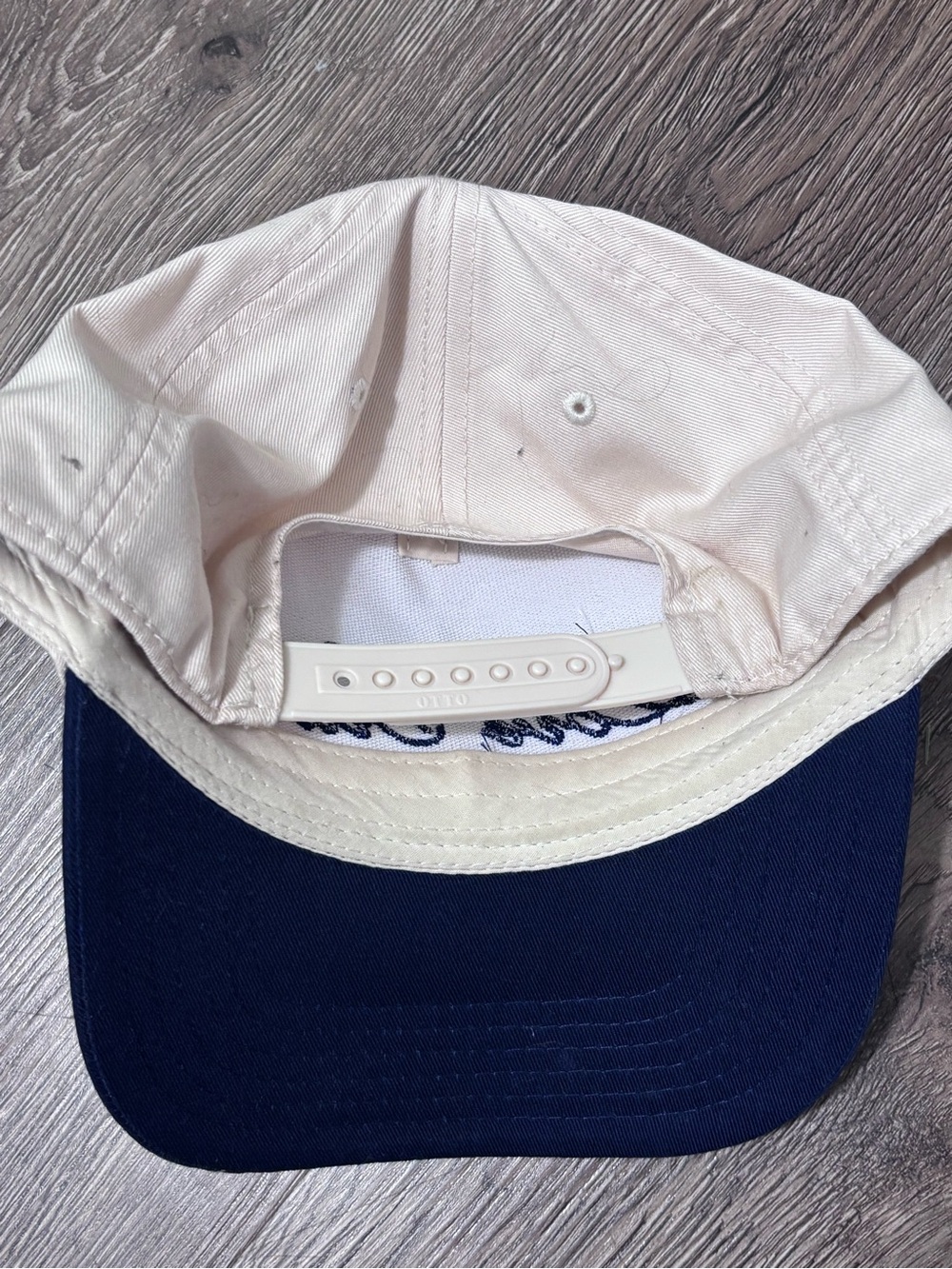 Love Club cap - Picture 3 of 3